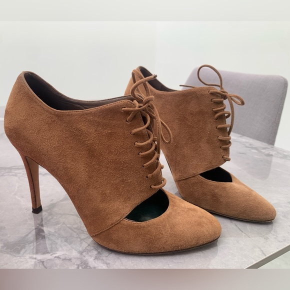 Authentic Carolina Herrera shoes 👠 like new - Picture 1 of 7